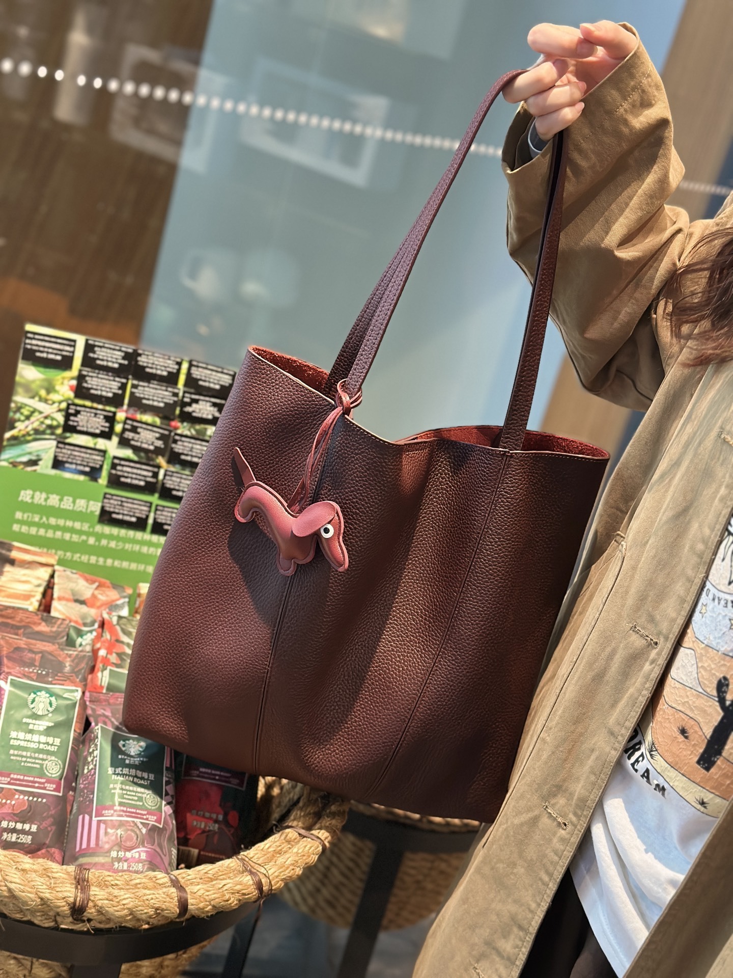 Top-grain Leather Tote Bag, High-end Feel, Large Capacity, Perfect For Commuting And Shopping, Casual And Minimalistic, Versatile Genuine Leather Mother-and-child Bag For Women - Image 6